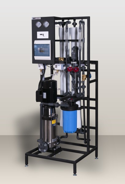 AWT RO-500 (2/4040)  - установка обратного осмоса с насосом (до 0,5 м3/ч )